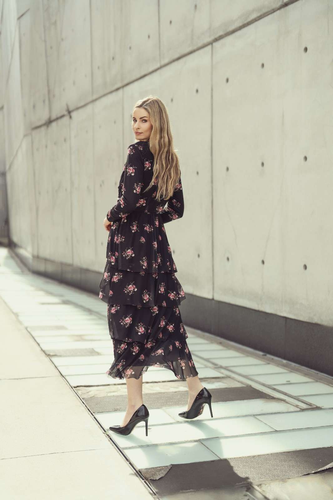 AURORA DRESS - BLACK FLORAL