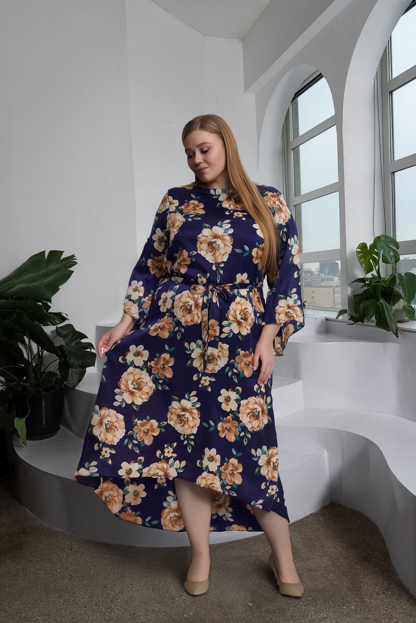 FREYA DRESS PLUS - NAVY FLORAL