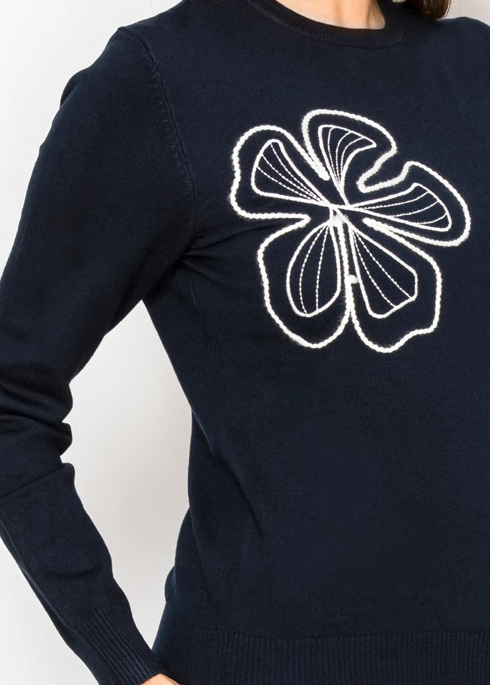 YAL - WHITE FLORAL STITCH SWEATER