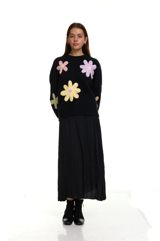 SOHO LOOM APPLIQUE FLORAL SWEATER