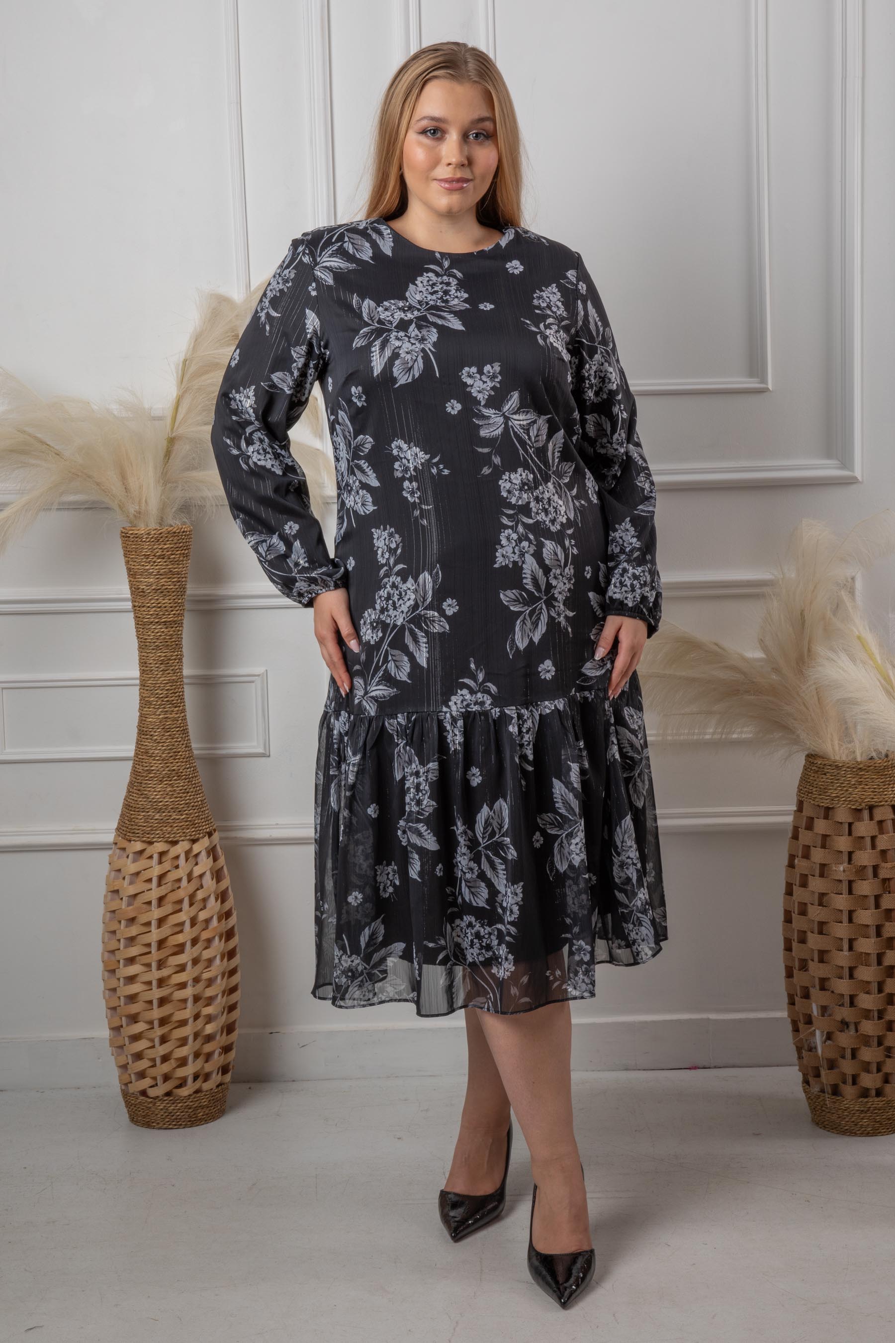 black and silver plus size dress JOSEPHINE COLOR:Oatmeal Heather Right. First things first: CD943 5 10 Bust