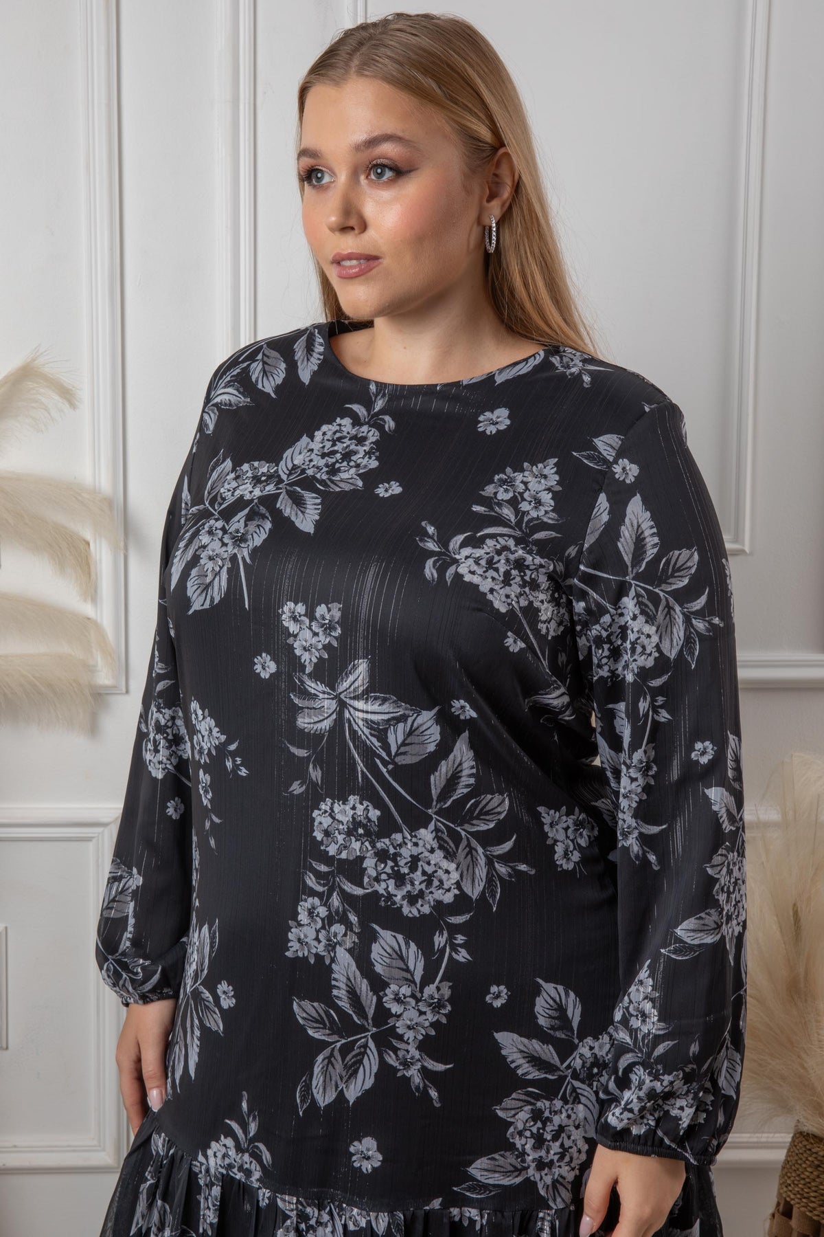 JOSEPHINE DRESS PLUS - BLACK/SILVER