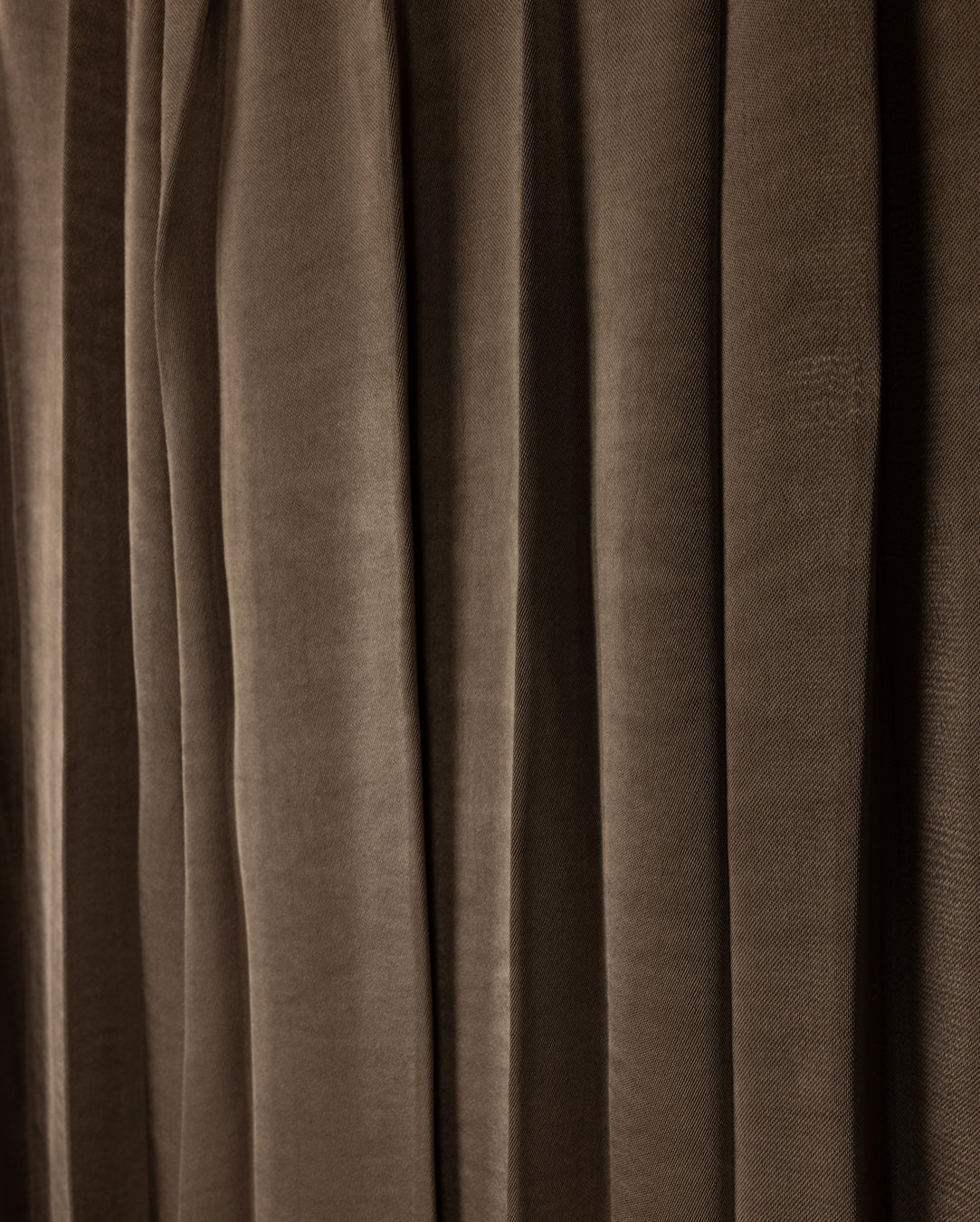 EPIK - FILMORE SILK PLEAT SKIRT