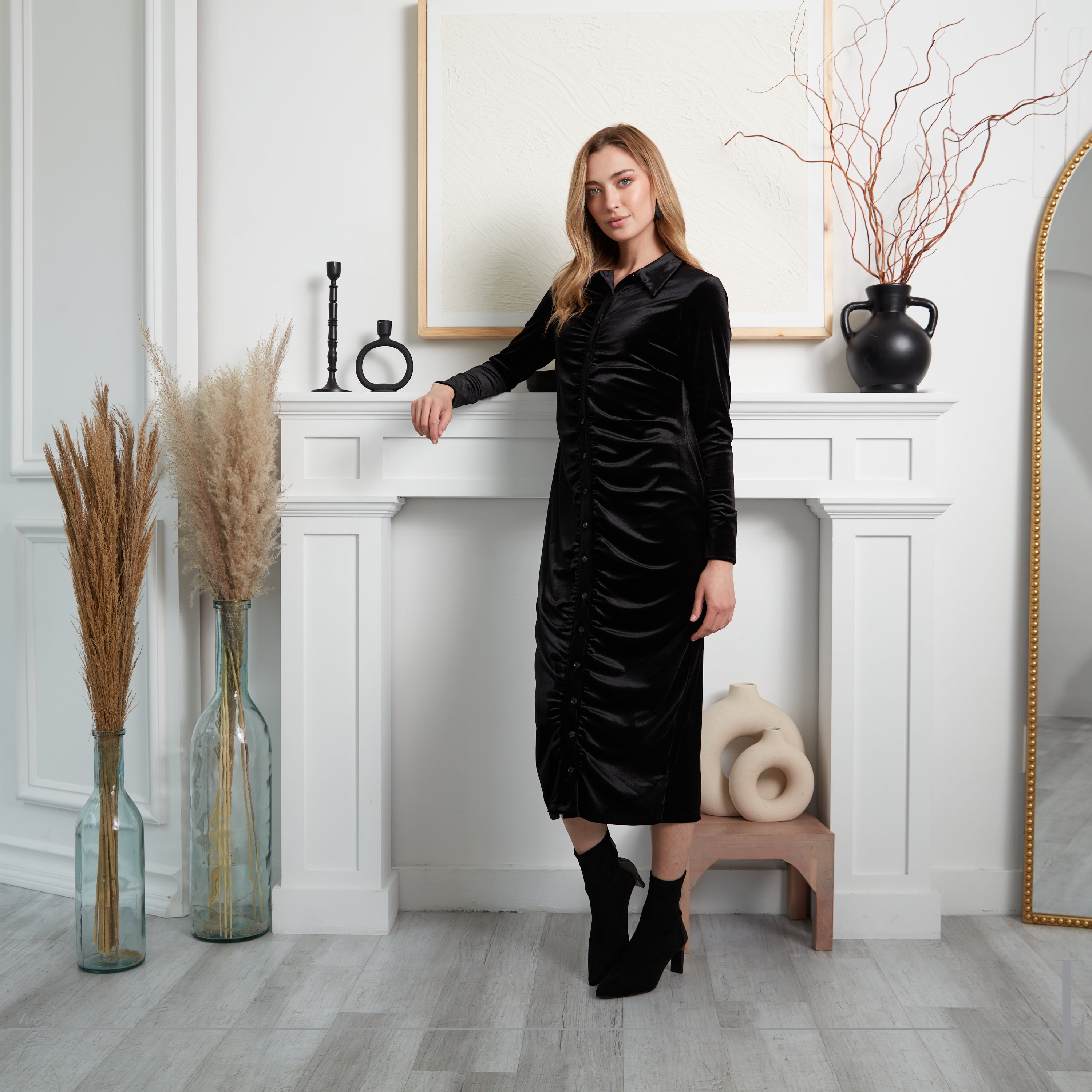 MIRIAM - BLACK VELOUR