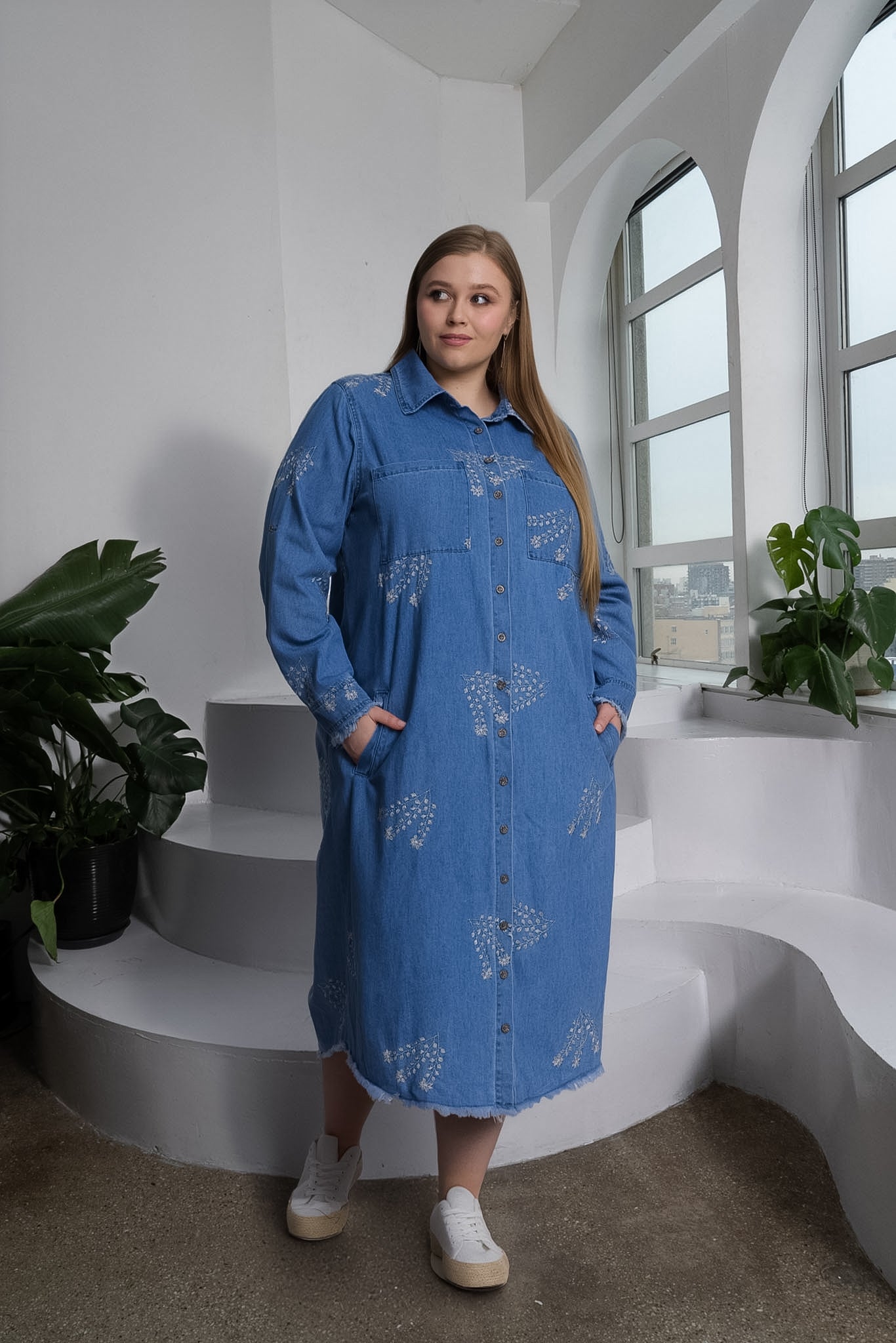 NOAH DRESS PLUS - DENIM EMBROIDERED