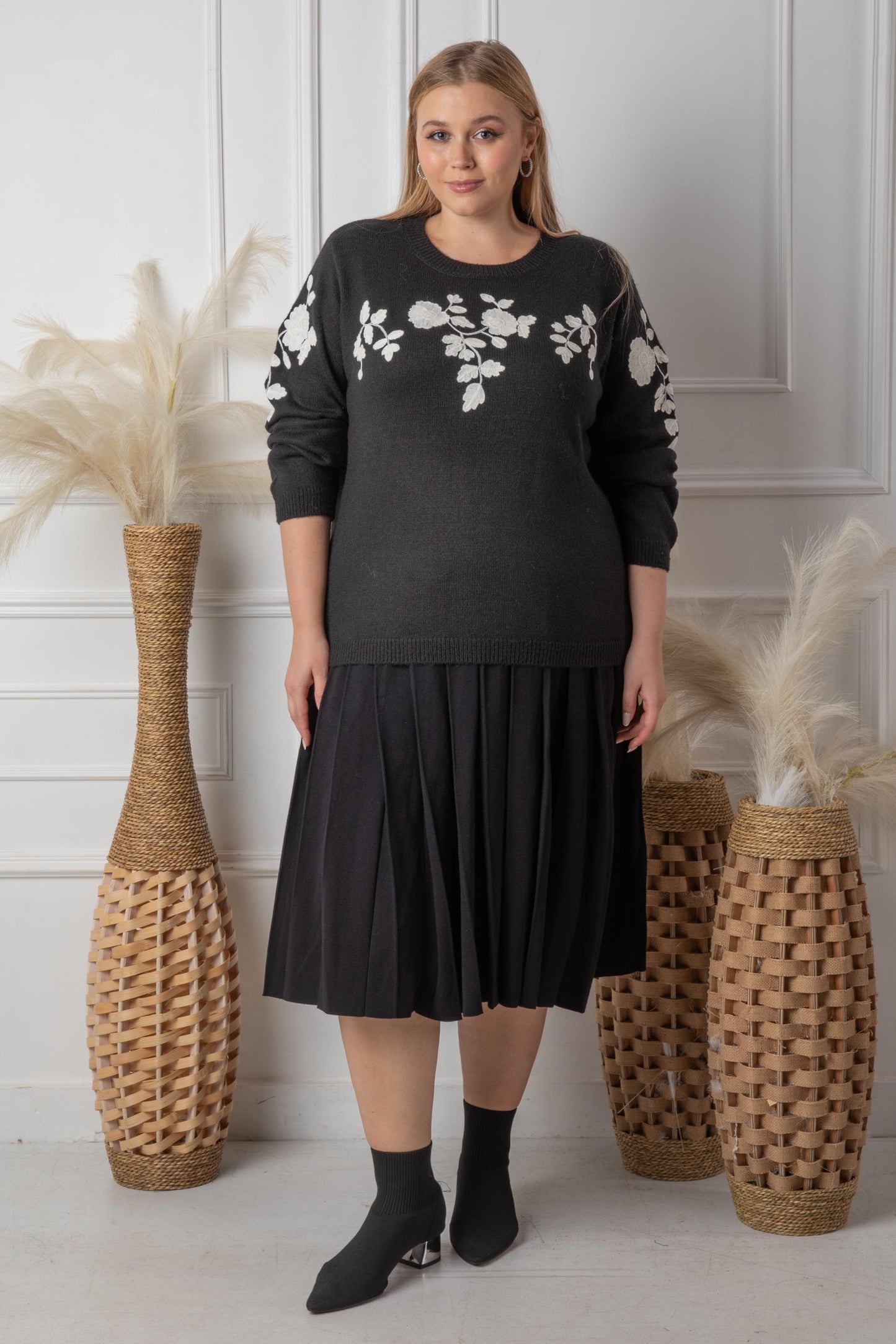 ELARA SWEATER PLUS