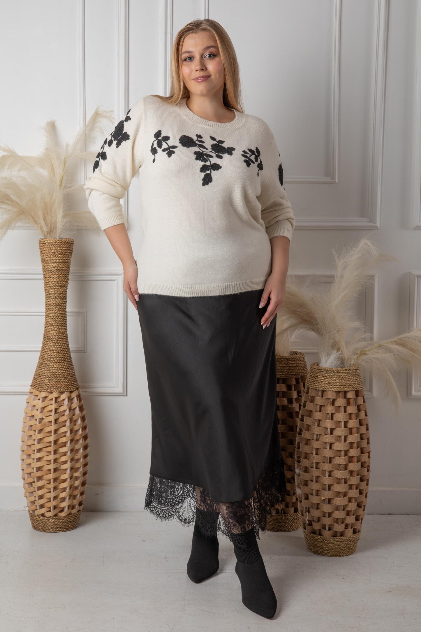 ELARA SWEATER PLUS