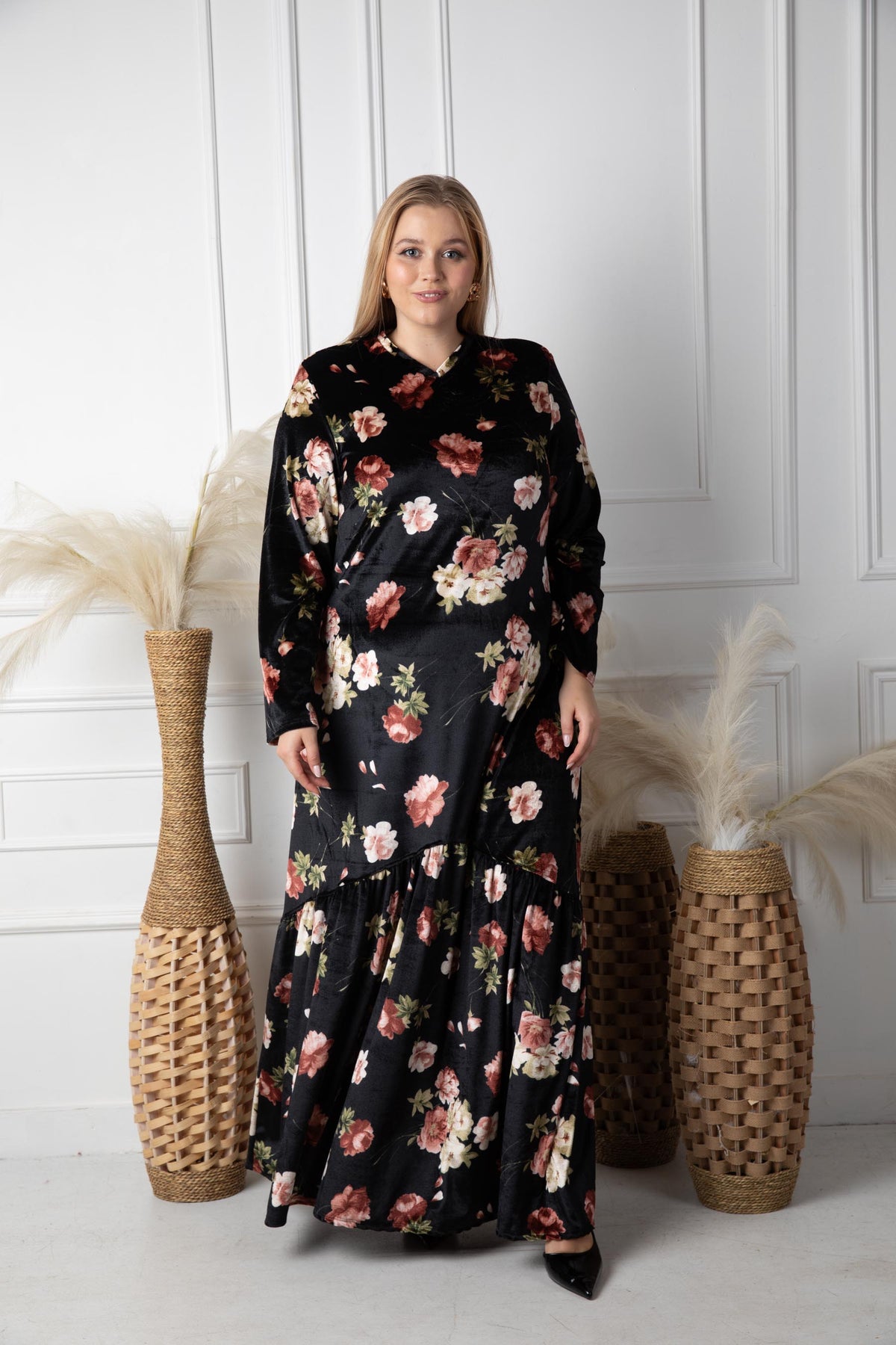 LIZ DRESS PLUS - BLACK FLORAL