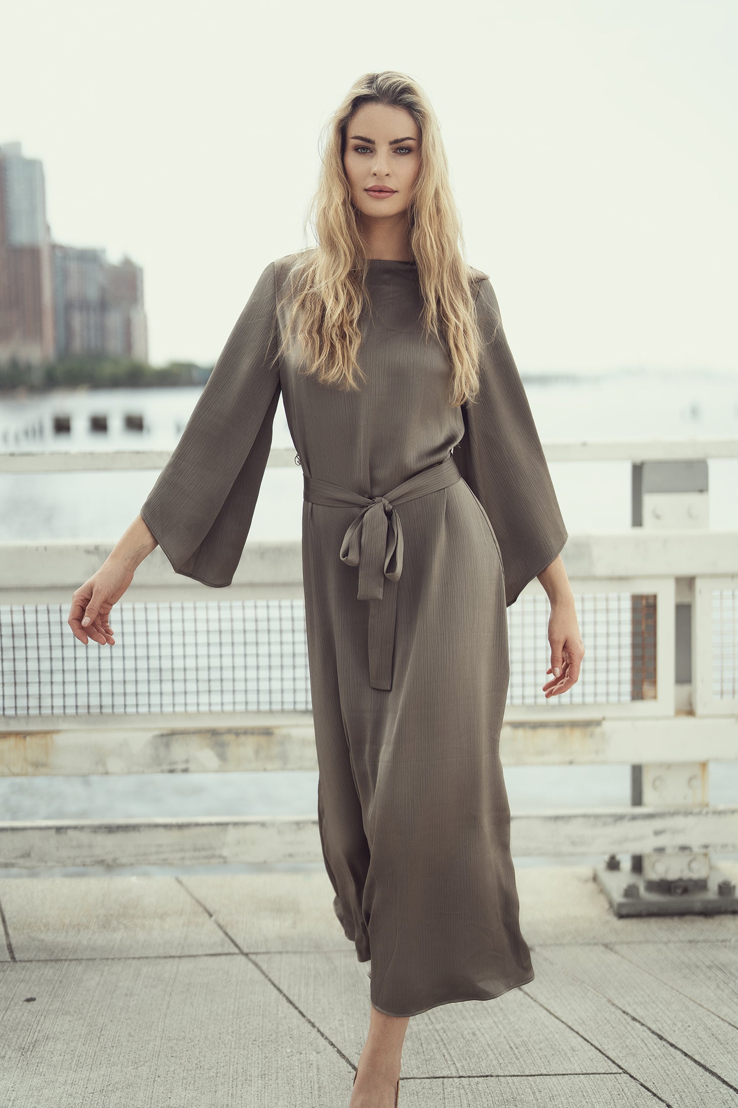 VERA MAXI DRESS - GOLD