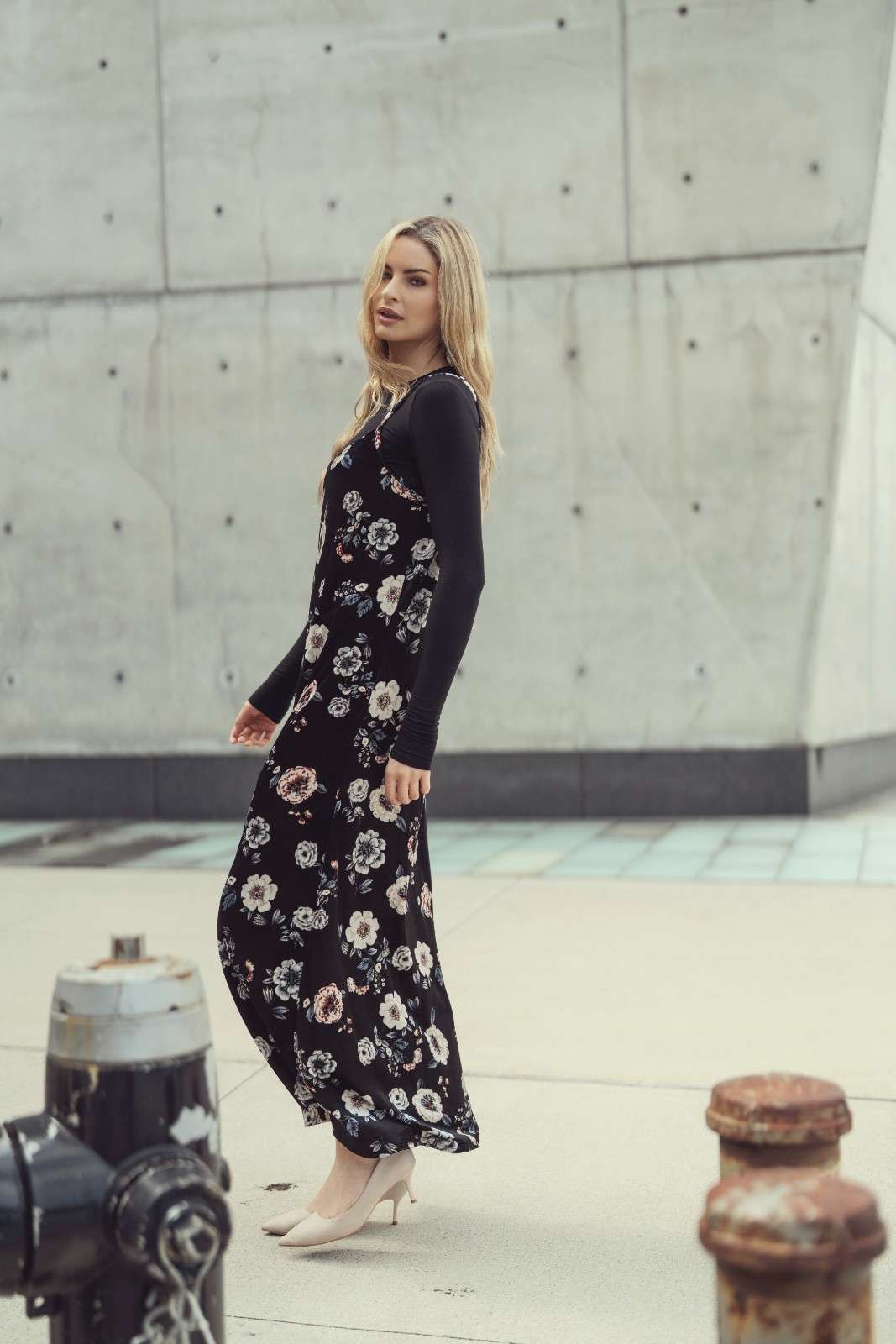 VELVET SLIP DRESS - BLACK FLORAL