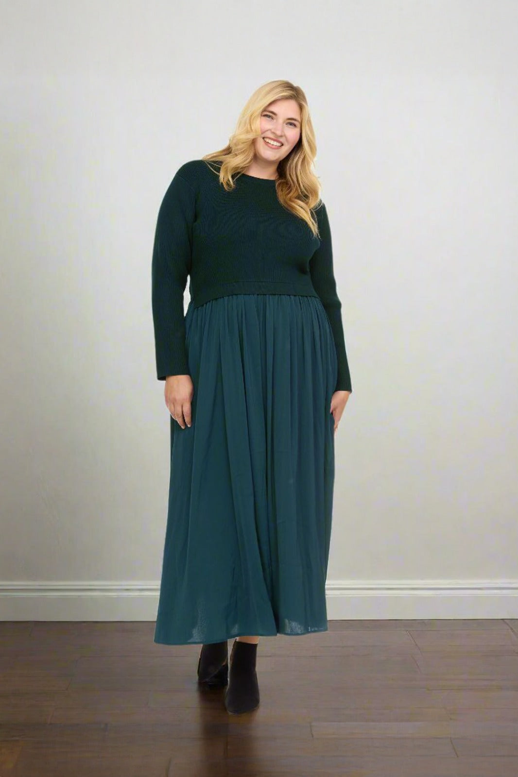 SOPHIA DRESS PLUS