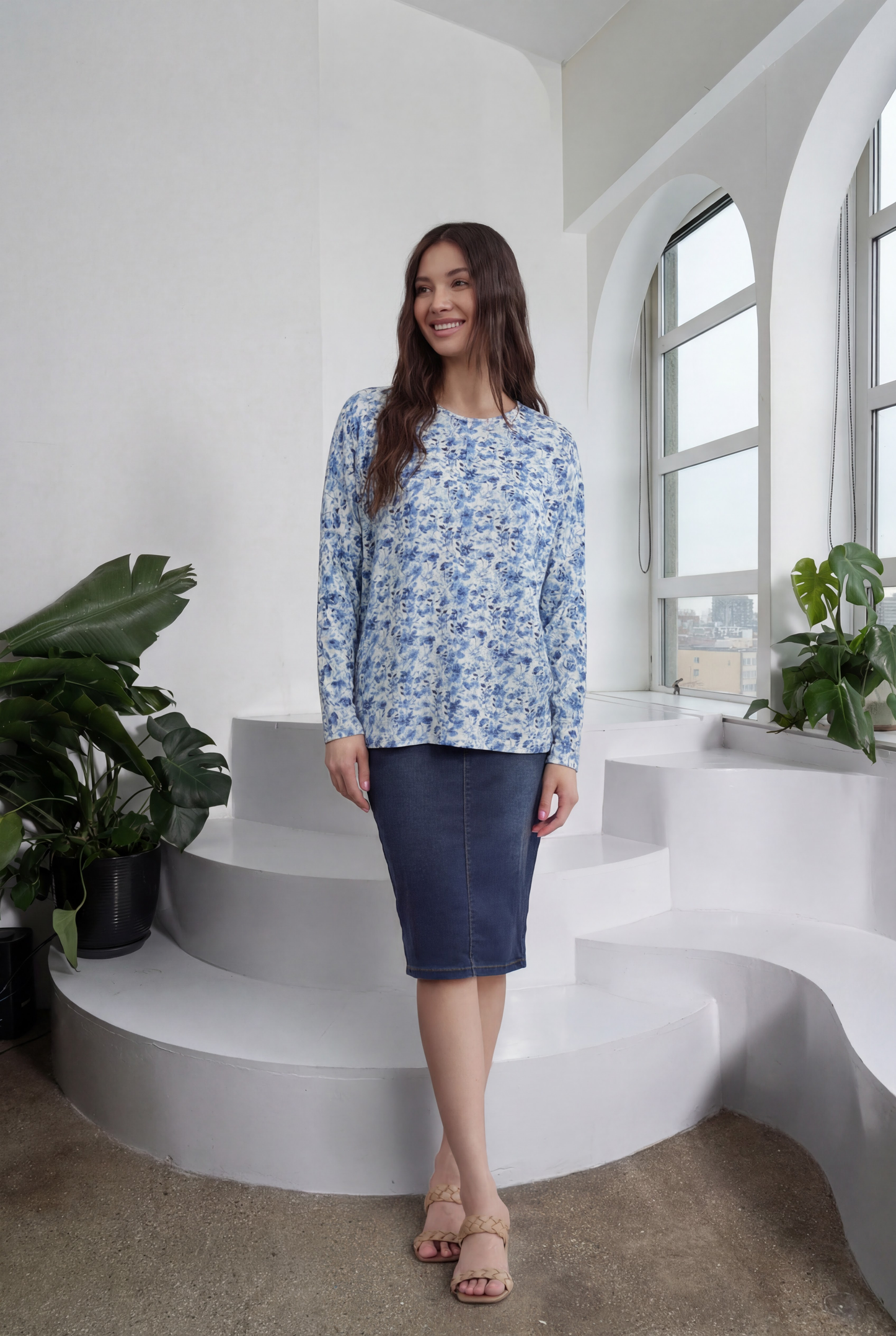 IVEE - COTTON VNECK PRINT TOP