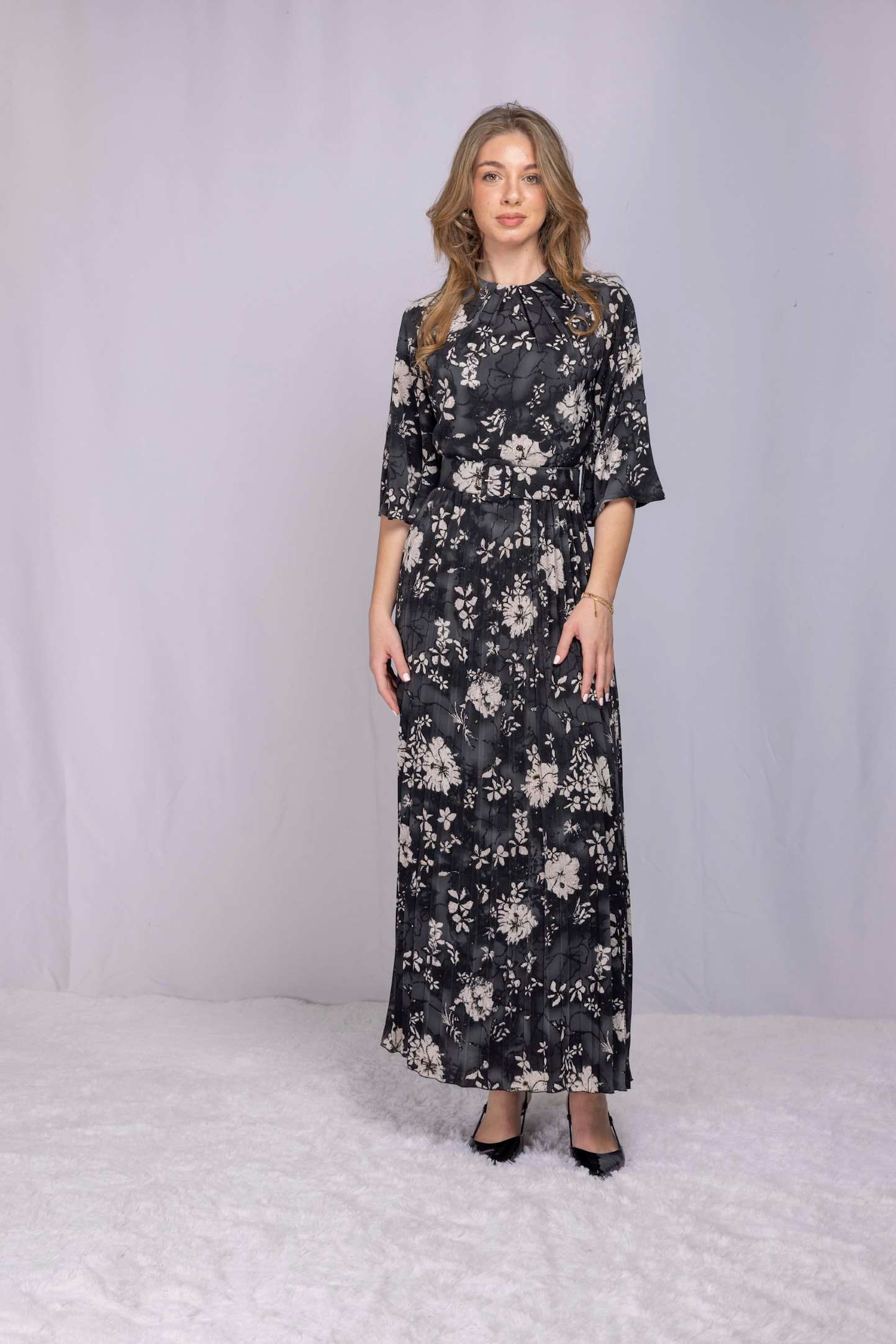IVEE - BELTED DRESS WITH PLEATED SKIRT